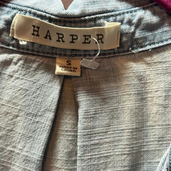 Harper Chambray Button Down Shirt S Light Denim Blue Frayed Hem Soft Tencel - Picture 2 of 7